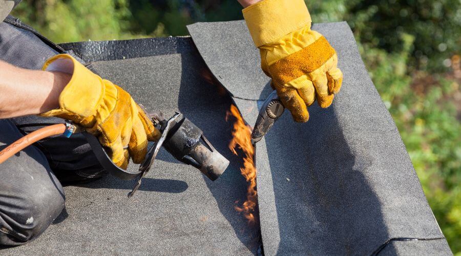 Professional gutter cleaning in Sunset Beach, NC